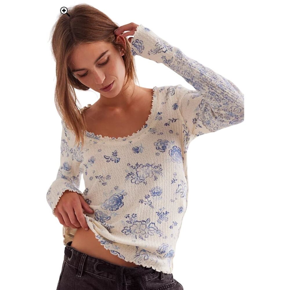 We The Free Clover Printed Thermal - Ivory Combo Blue Flowers Long Sleeve L NEW